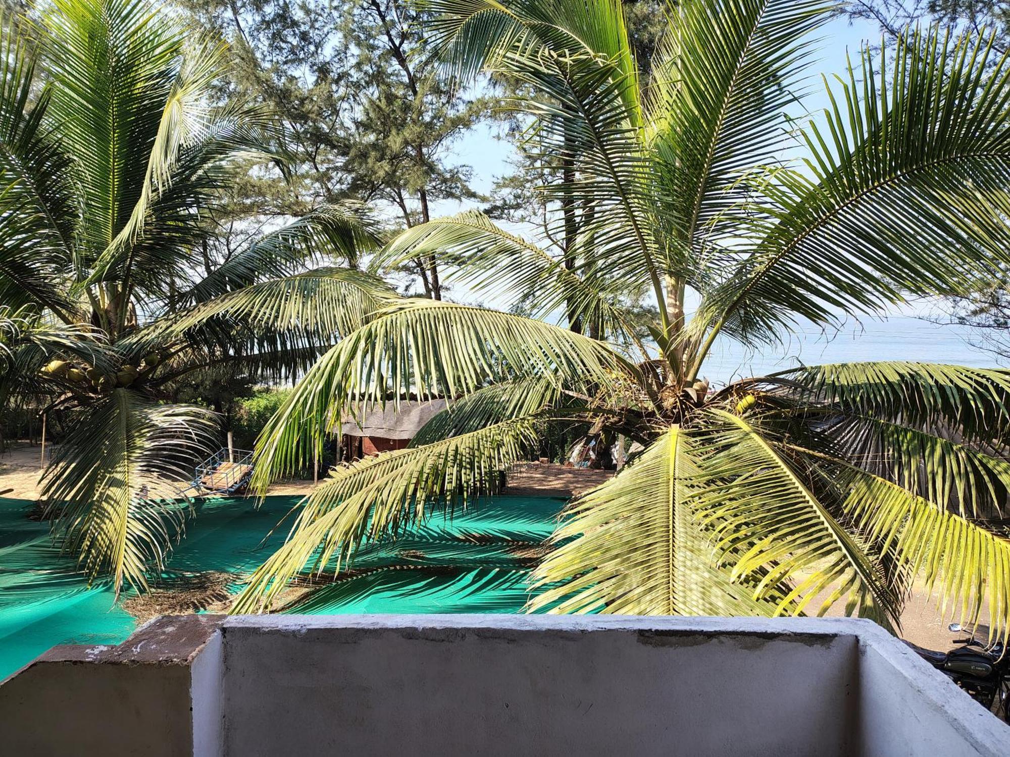Omkar Beach Resort Mālvan エクステリア 写真